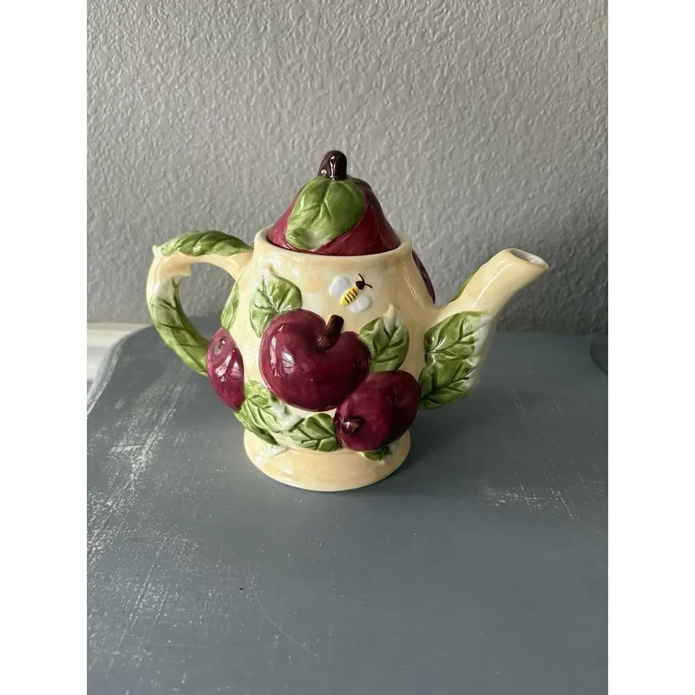 Pure Art Arol Endies 3D Apple Teapot Clock In Working Condition Hand Painted